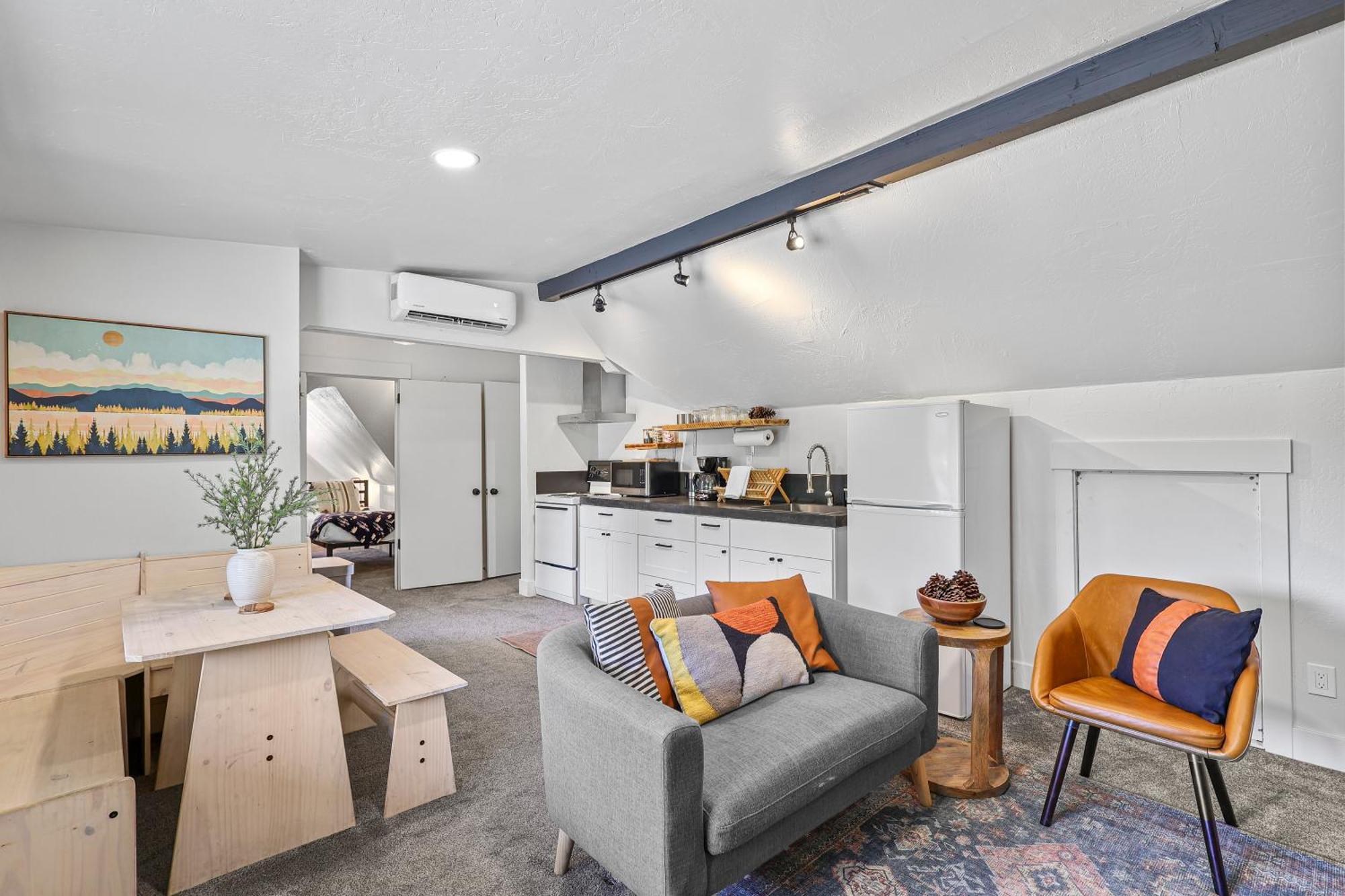 Basecamp Lodge Mount Shasta Bagian luar foto